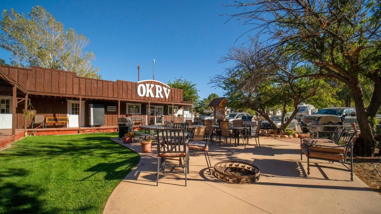 Outdoor Glamping Large 5Th Wheel Setup Ok4A Apartment Moab Exterior photo