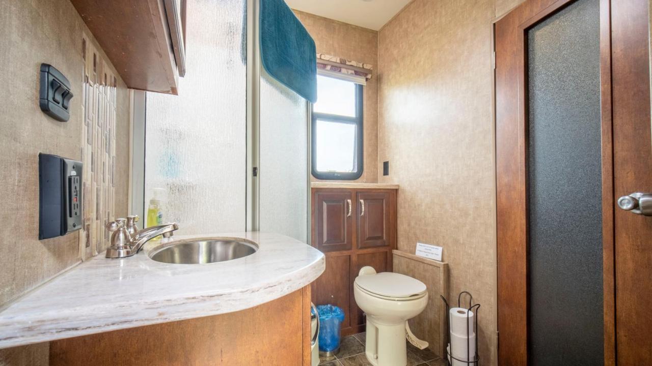 Outdoor Glamping Large 5Th Wheel Setup Ok4A Apartment Moab Exterior photo
